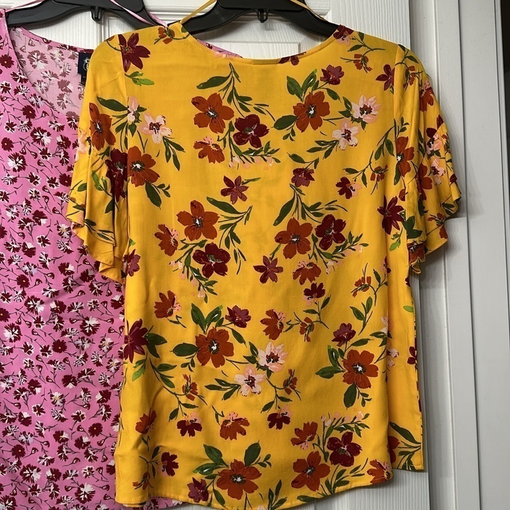 Route 66 Women’s XS Floral Blouses NWT - Picture 2 of 4